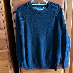 Tsumi by Golf crewneck sweater. Navy blue size XL, ribbing on sleeves